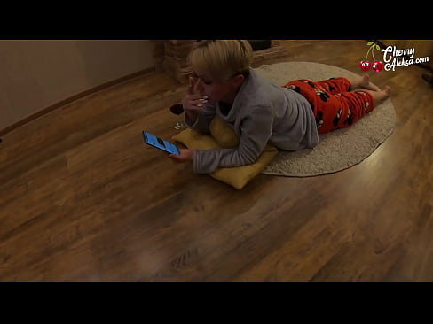 ❤️ Gekke Blondine Pijpt Enorme Pik en Stuitert Er Op - Anale Seks ❌ Porno at nl.klassikaprint.ru
