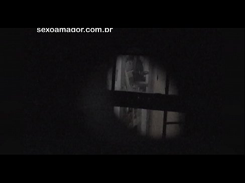 ❤️ Blondie wordt stiekem gefilmd door een voyeur uit de buurt, verstopt achter holle bakstenen ❌ Porno at nl.klassikaprint.ru