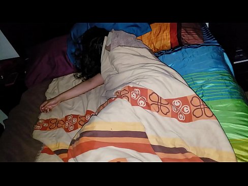 ❤️ Stiefzoon die zijn jonge stiefmoeder berispt terwijl ze slaapt. ❌ Porno at nl.klassikaprint.ru